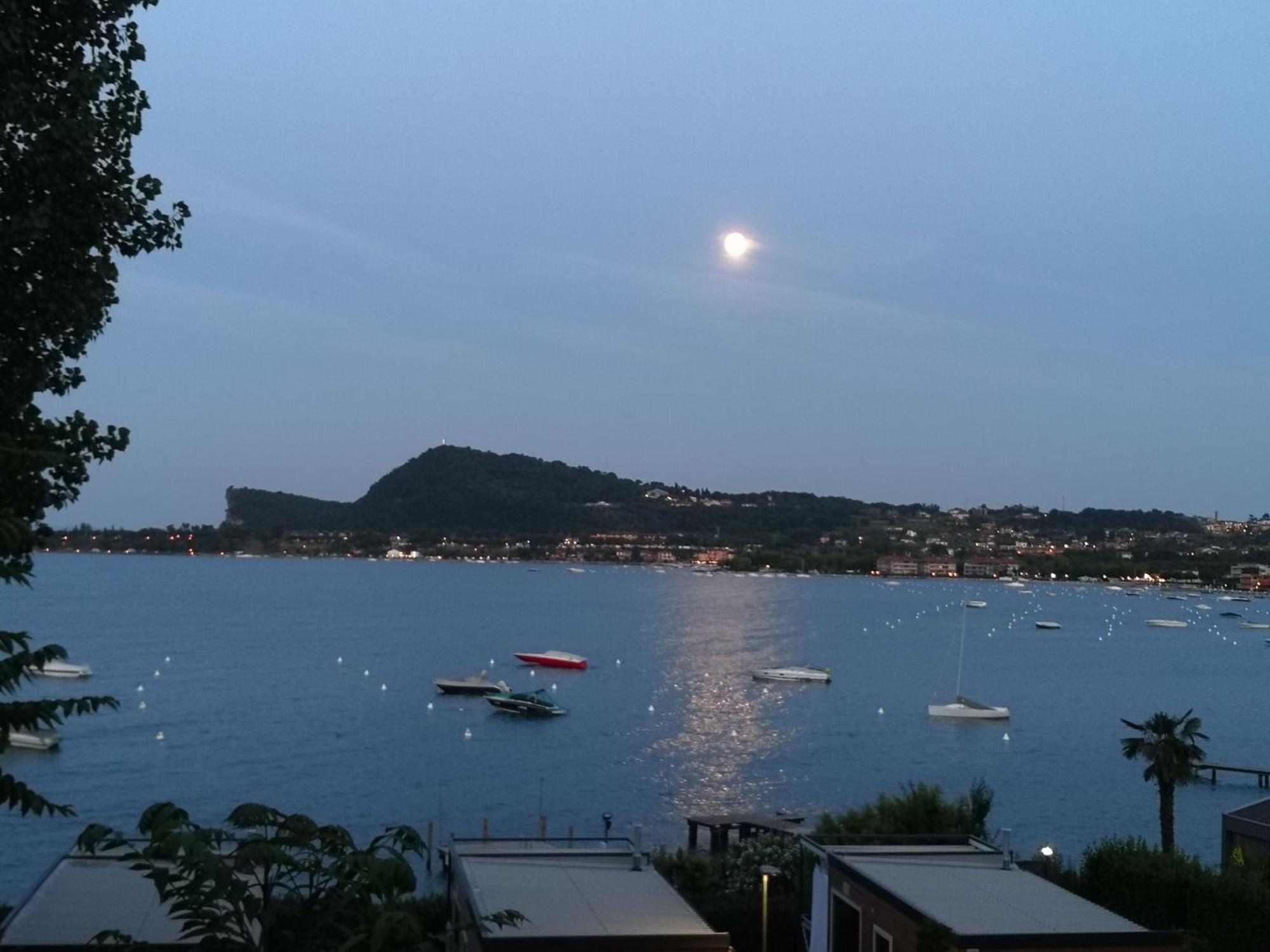 Note Di Lago 마네르바 델 가르다 외부 사진